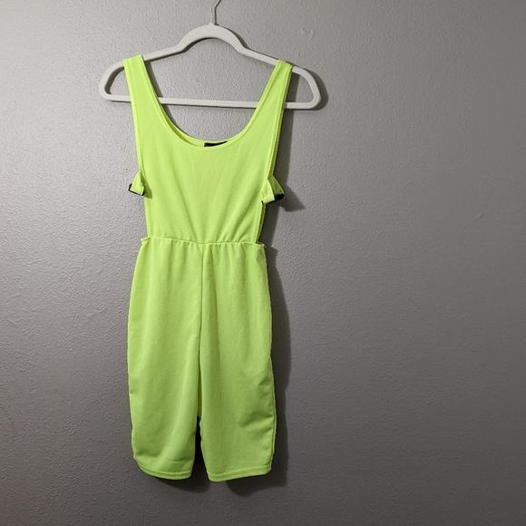 Pretty Little Thing Lime Scoop Neck Buckle Side Unitard romper - Picture 5 of 7